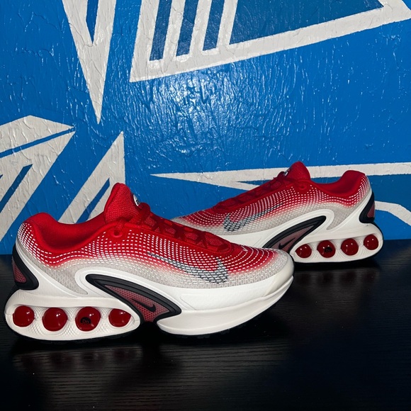 Nike Air Max DN SE University Red
